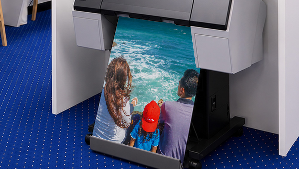 printing posters in a max spielmann shop